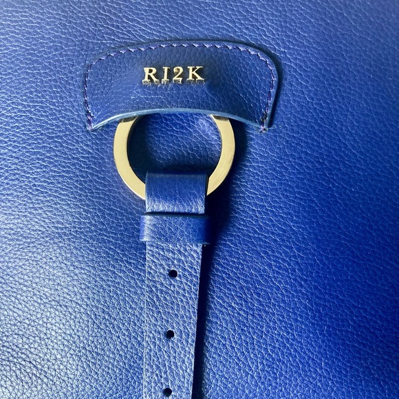 Ri2K crossbody. use as a clutch. electric-blue halfmoon. - Picture 7 of 12